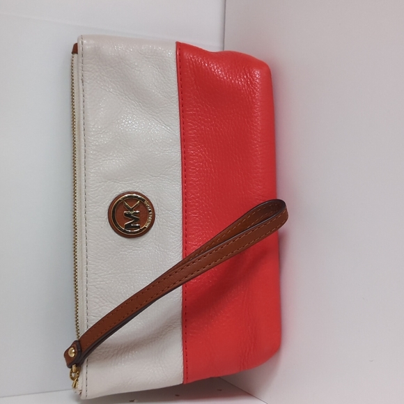 Michael Kors Makeup Bag - Picture 6 of 6